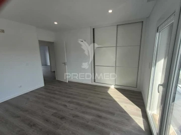 Apartamento T3 para Venda em Laranjeiro e Feijó