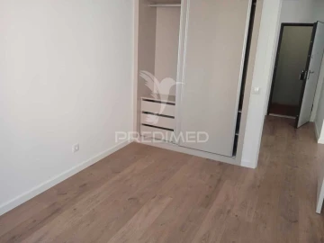 Apartamento T3 para Venda em Laranjeiro e Feijó