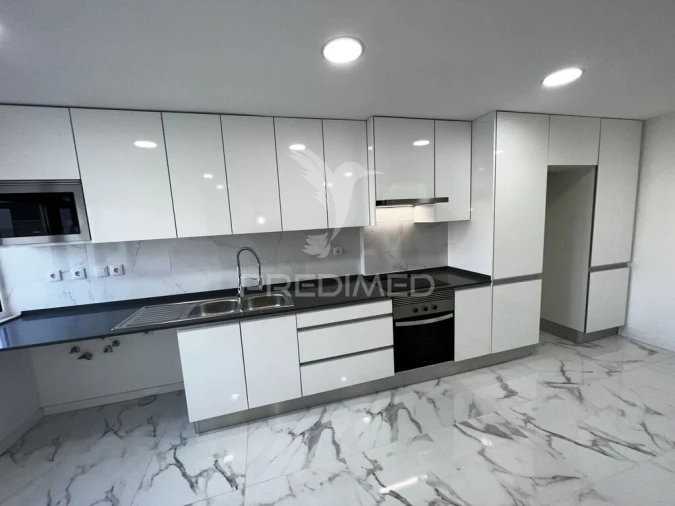 Apartamento T3 para Venda em Laranjeiro e Feijó Foto 3