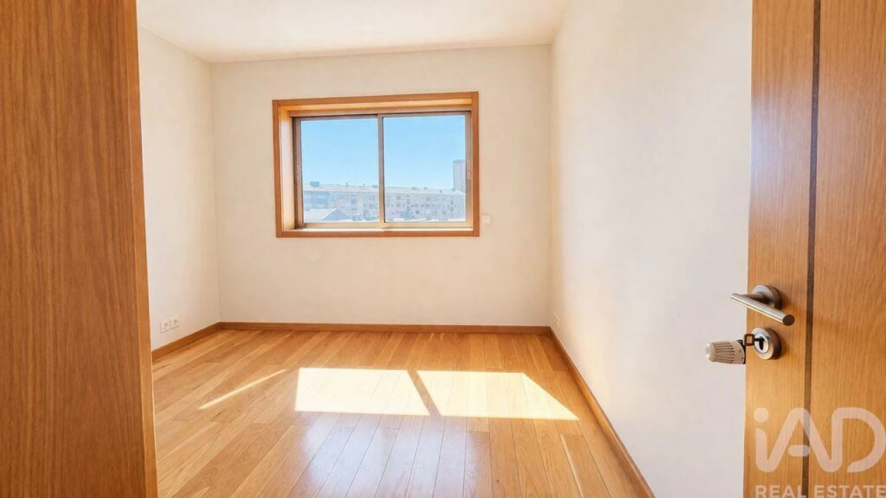 Apartamento T2 para Arrendamento em Ramalde Foto 15
