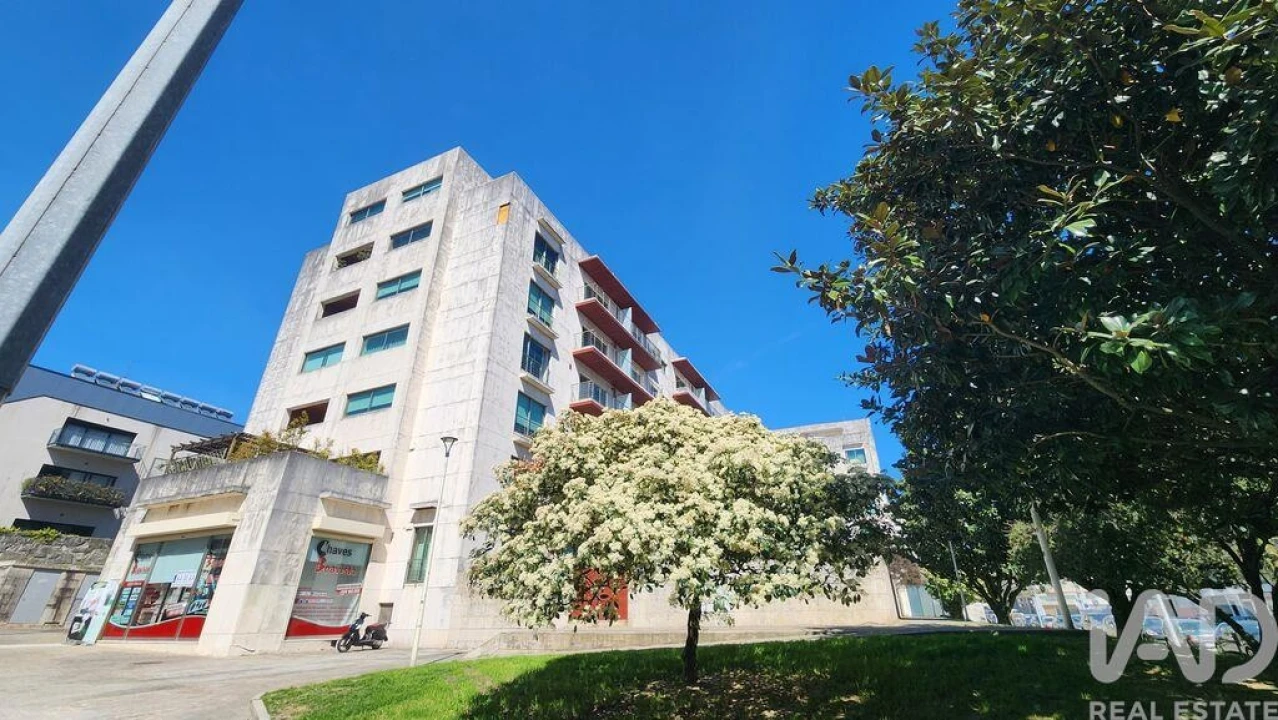 Apartamento T2 para Arrendamento em Ramalde Foto 23
