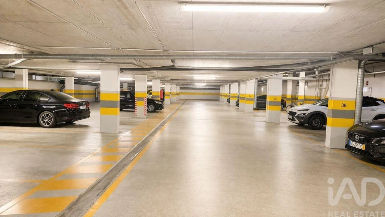 Apartamento T2 para Arrendamento em Ramalde Foto 11