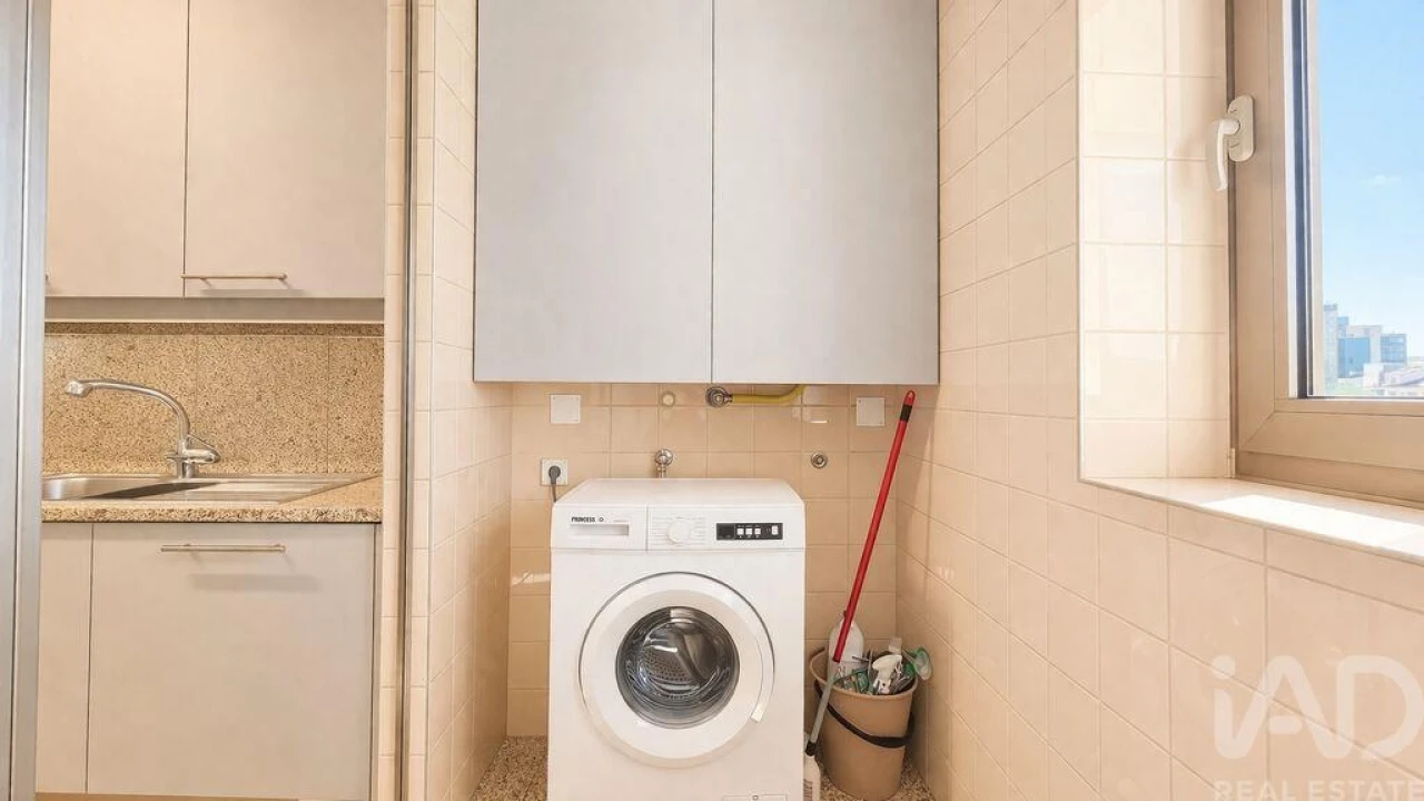 Apartamento T2 para Arrendamento em Ramalde Foto 9