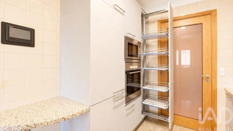 Apartamento T2 para Arrendamento em Ramalde