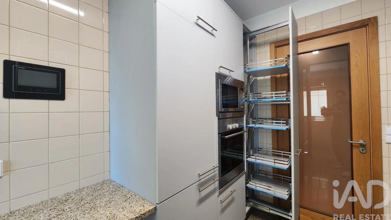 Apartamento T2 para Arrendamento em Ramalde Foto 7