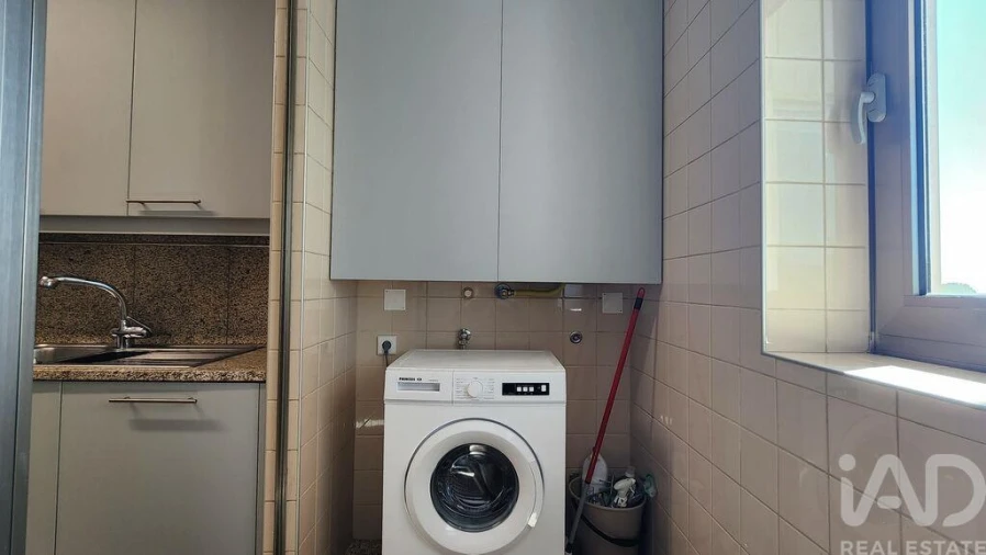 Apartamento T2 para Arrendamento em Ramalde Foto 6