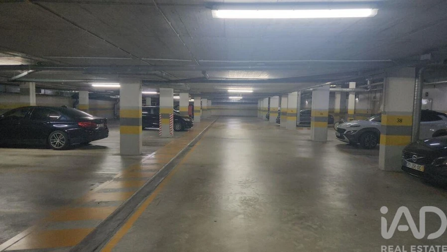 Apartamento T2 para Arrendamento em Ramalde Foto 18