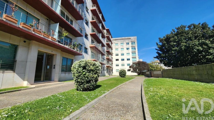 Apartamento T2 para Arrendamento em Ramalde Foto 23