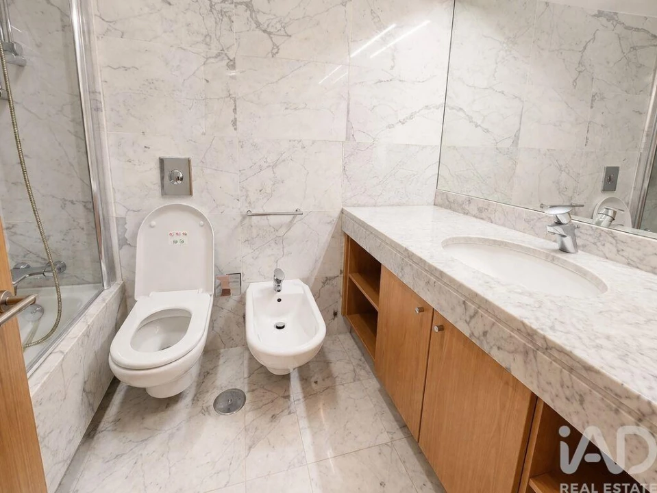 Apartamento T2 para Arrendamento em Ramalde Foto 5