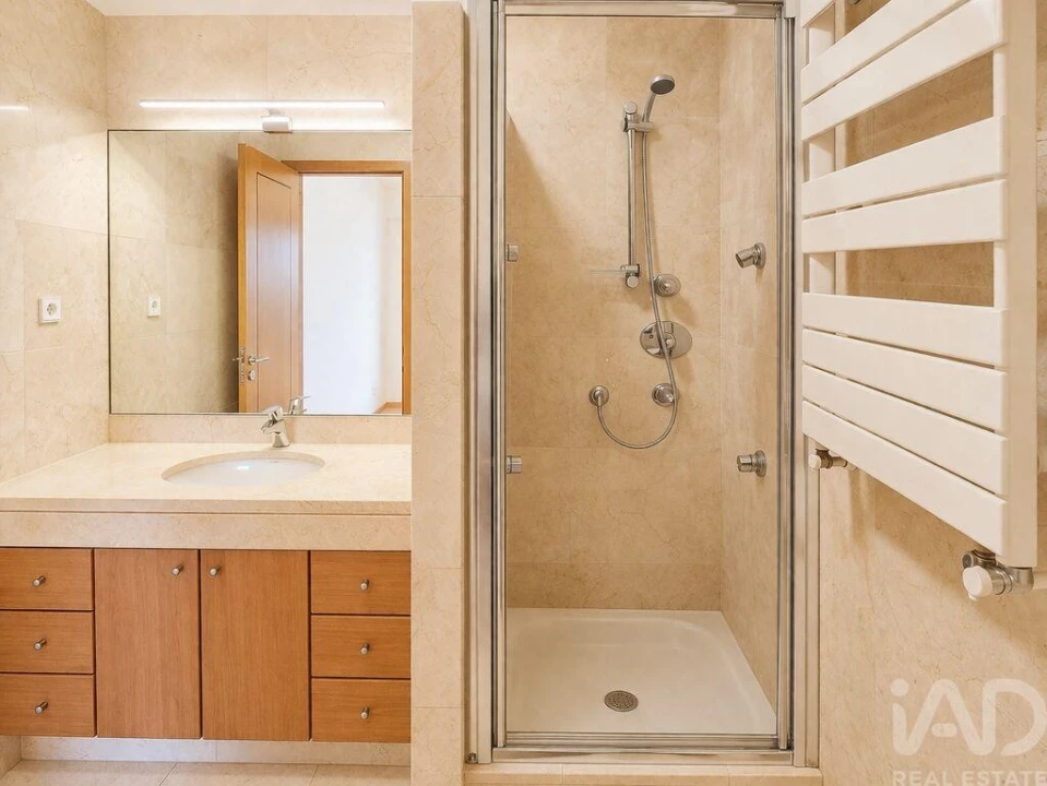 Apartamento T2 para Arrendamento em Ramalde Foto 7