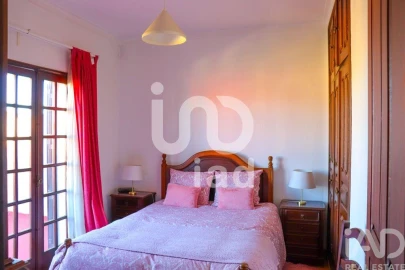 Moradia T4 para Venda em Montenegro