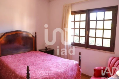 Moradia T4 para Venda em Montenegro