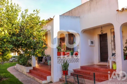 Moradia T4 para Venda em Montenegro