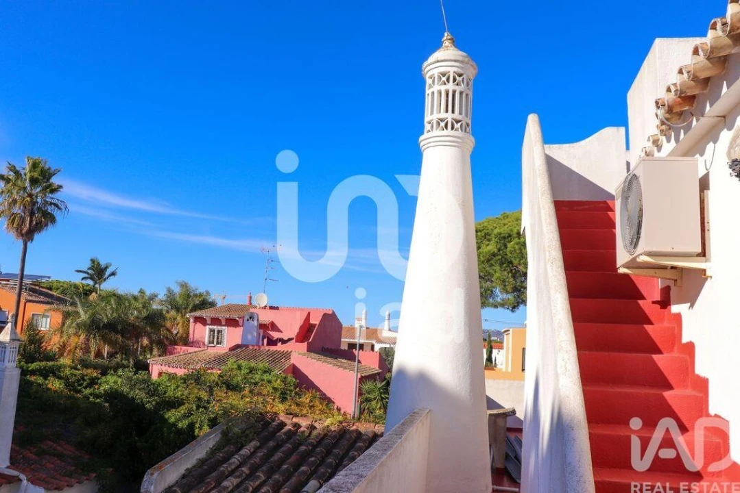 Moradia T4 para Venda em Montenegro Foto 30