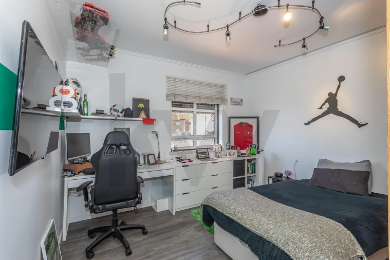 Moradia T4 para Venda em Charneca de Caparica e Sobreda Foto 52