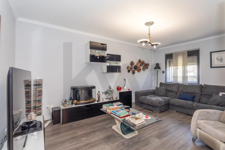 Moradia T4 para Venda em Charneca de Caparica e Sobreda Foto 23