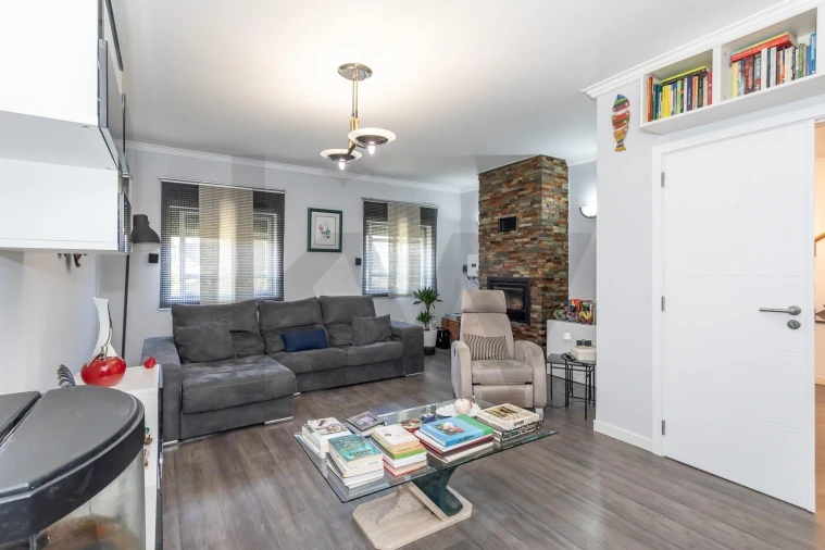 Moradia T4 para Venda em Charneca de Caparica e Sobreda Foto 24