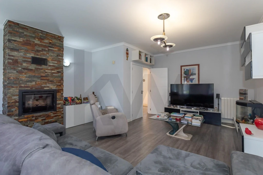 Moradia T4 para Venda em Charneca de Caparica e Sobreda Foto 25