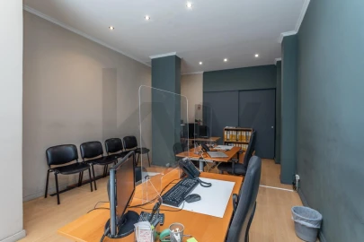 Loja para Venda em Campo de Ourique