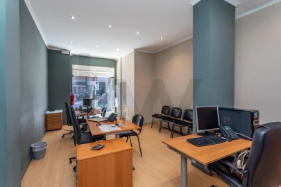 Loja para Venda em Campo de Ourique