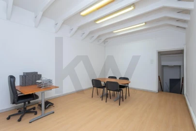 Loja para Venda em Campo de Ourique