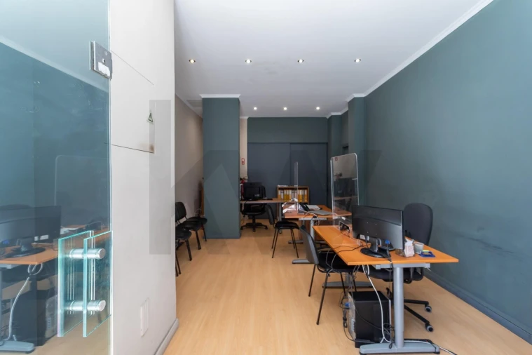 Loja para Venda em Campo de Ourique Foto 15