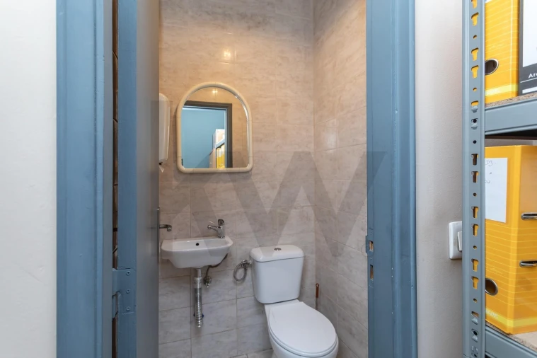 Loja para Venda em Campo de Ourique Foto 11