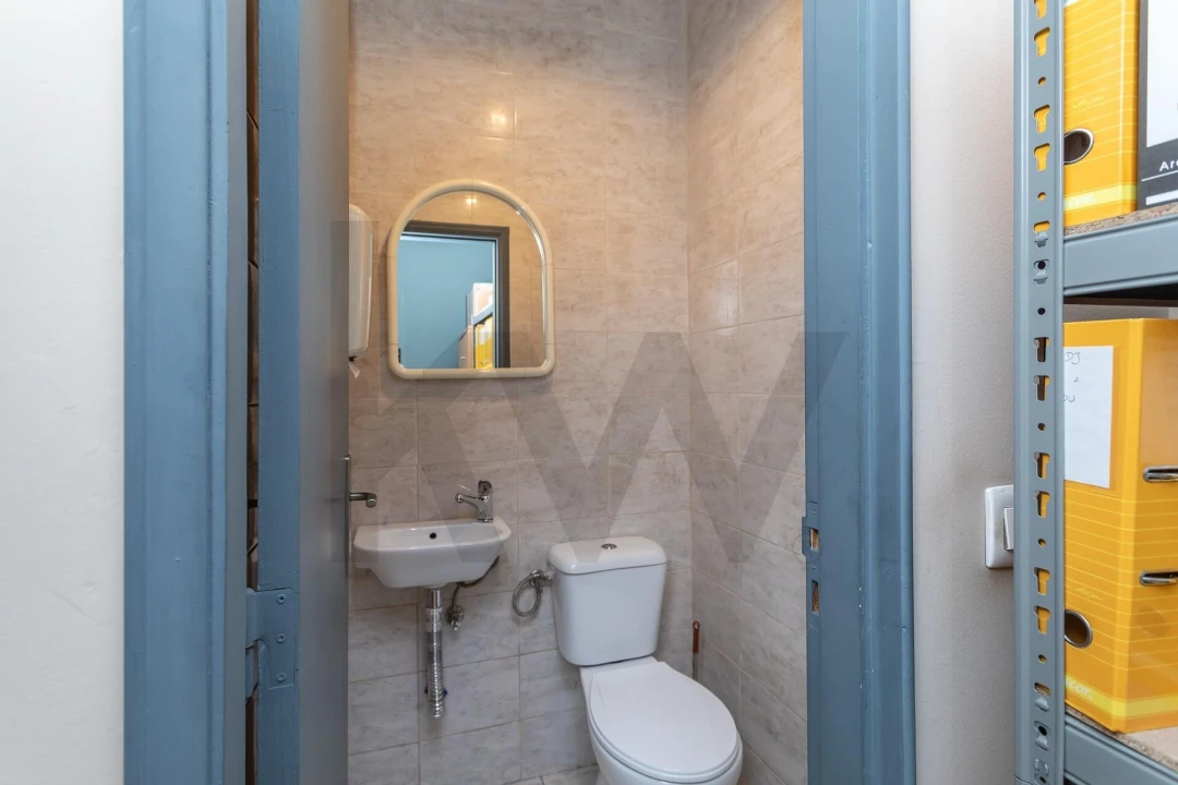 Loja para Venda em Campo de Ourique Foto 11