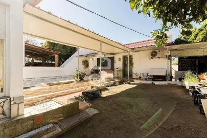 Moradia T4 para Venda em Malagueira e Horta das Figueiras