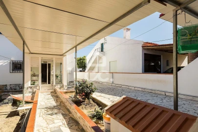 Moradia T4 para Venda em Malagueira e Horta das Figueiras