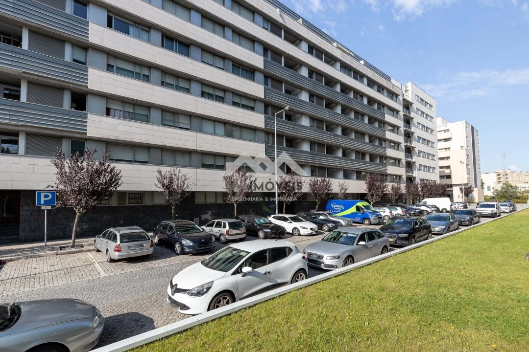 Apartamento T1 para Arrendamento em Pedrouços Foto 7