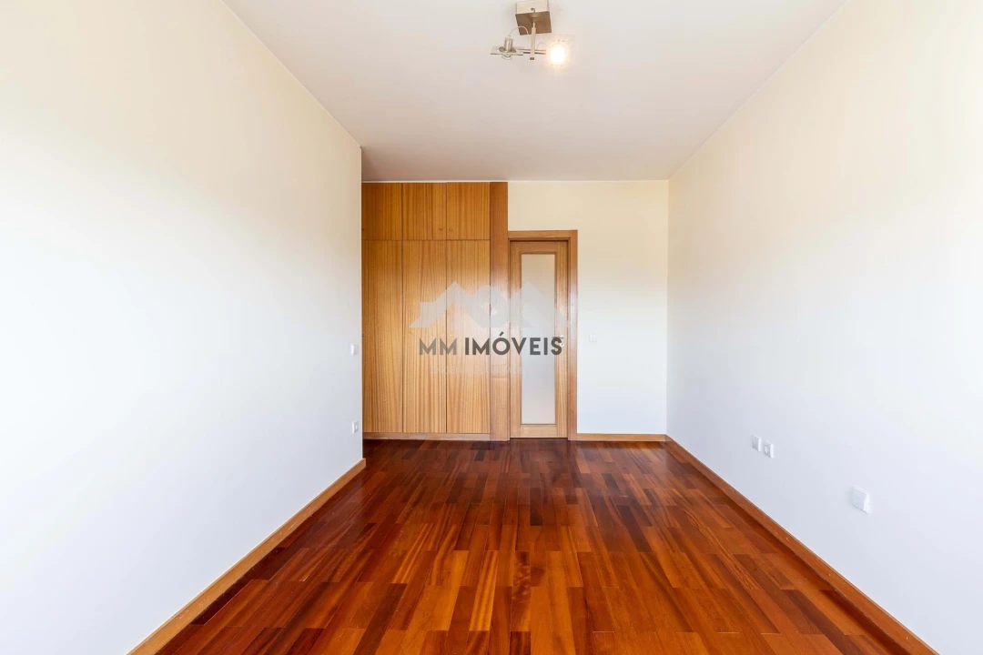 Apartamento T1 para Arrendamento em Pedrouços Foto 6