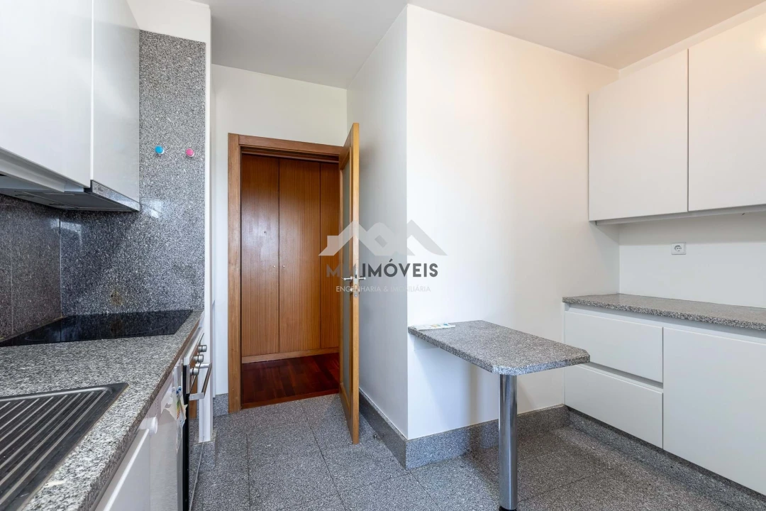 Apartamento T1 para Arrendamento em Pedrouços Foto 12