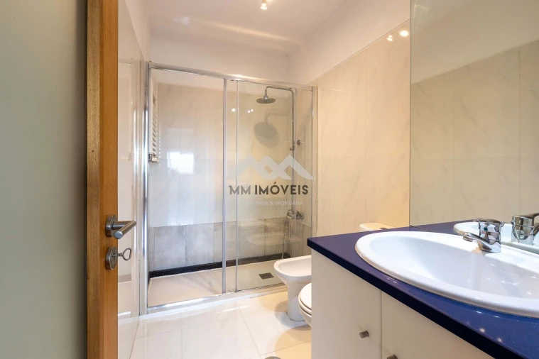 Apartamento T1 para Arrendamento em Pedrouços Foto 15