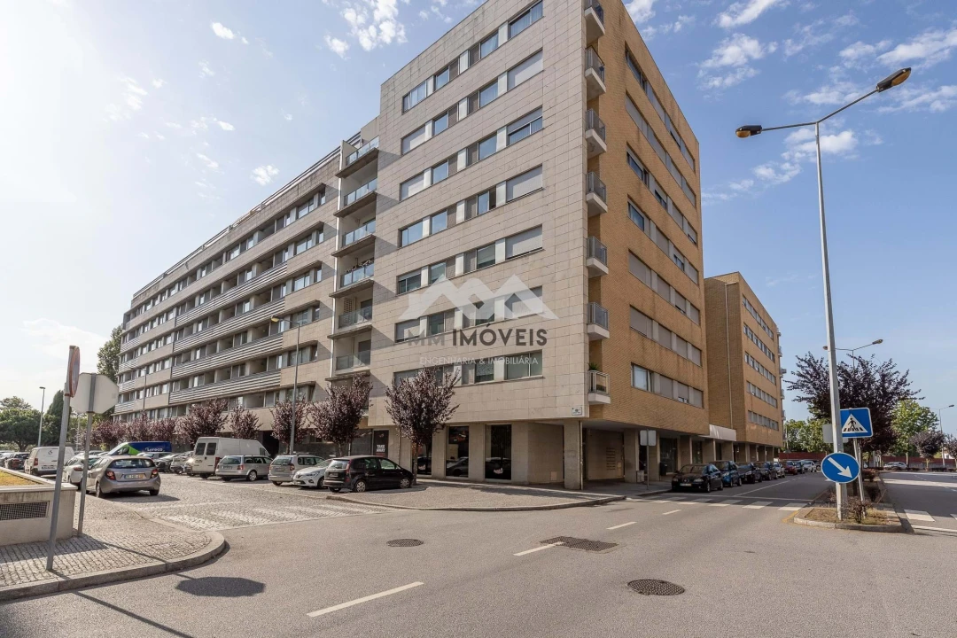 Apartamento T1 para Arrendamento em Pedrouços Foto 23