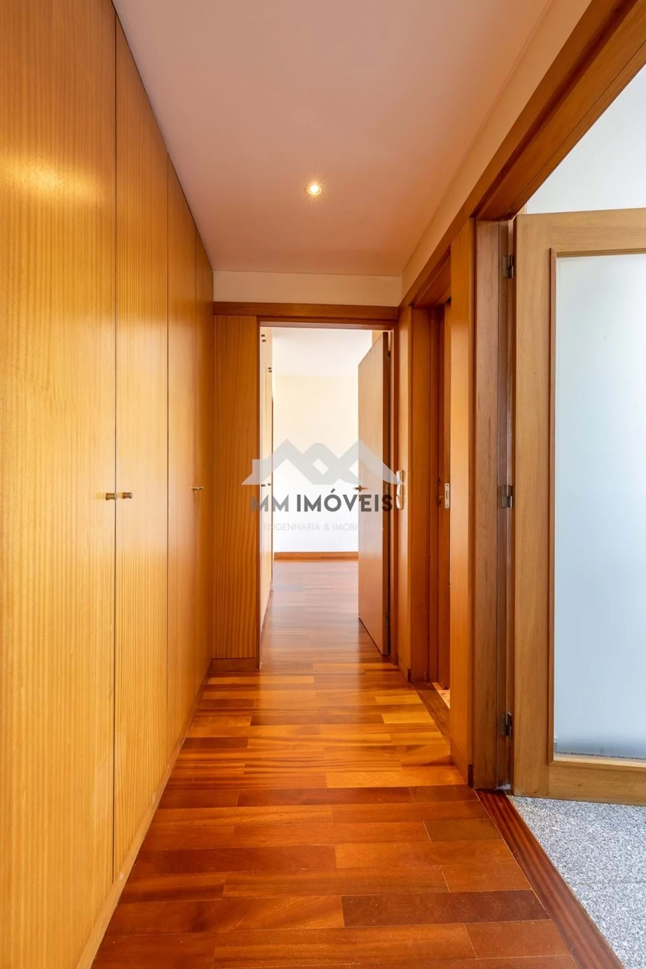 Apartamento T1 para Arrendamento em Pedrouços Foto 8