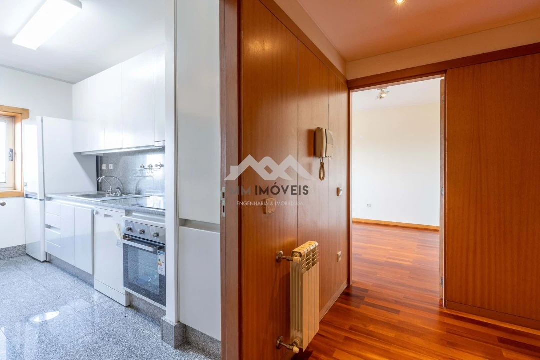 Apartamento T1 para Arrendamento em Pedrouços Foto 10