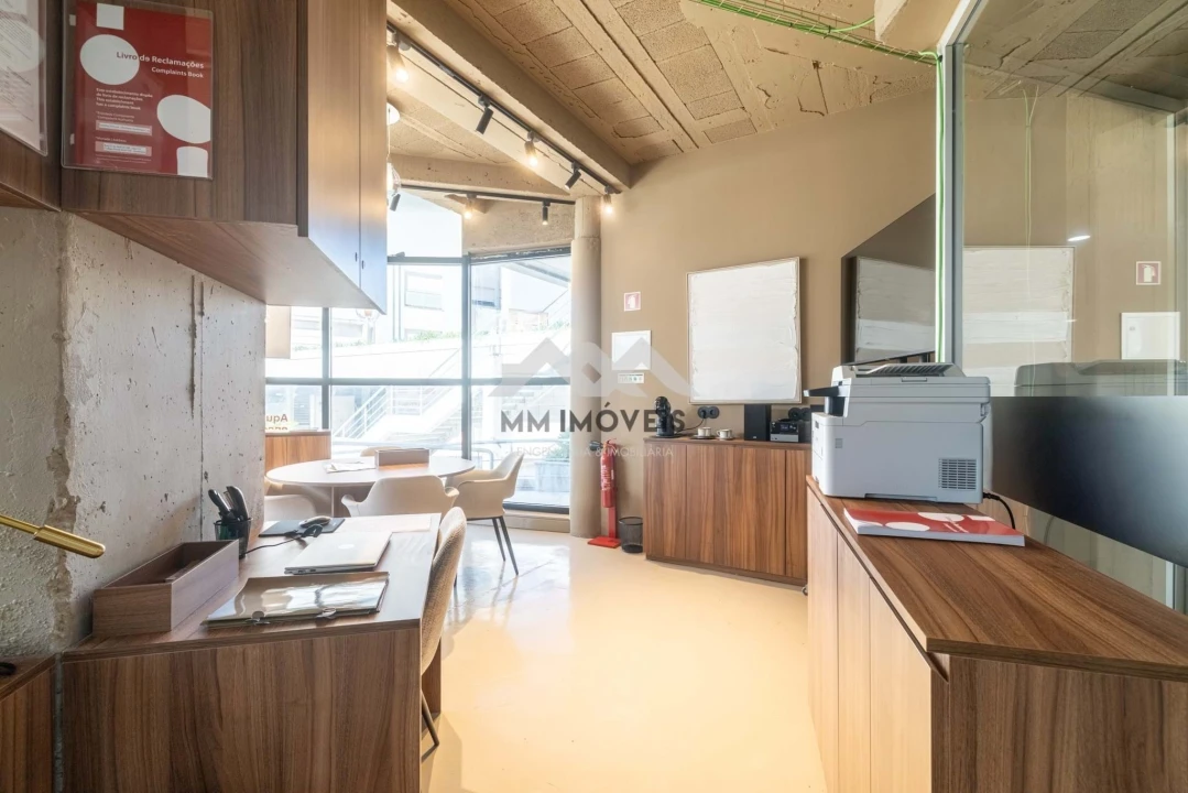 Negócio para Venda em Gondomar (São Cosme), Valbom e Jovim Foto 6