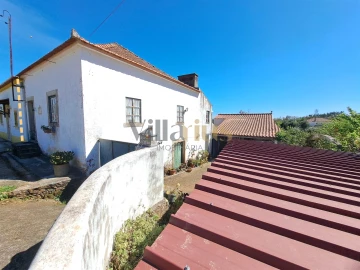 Moradia T2 para Venda em Casais e Alviobeira