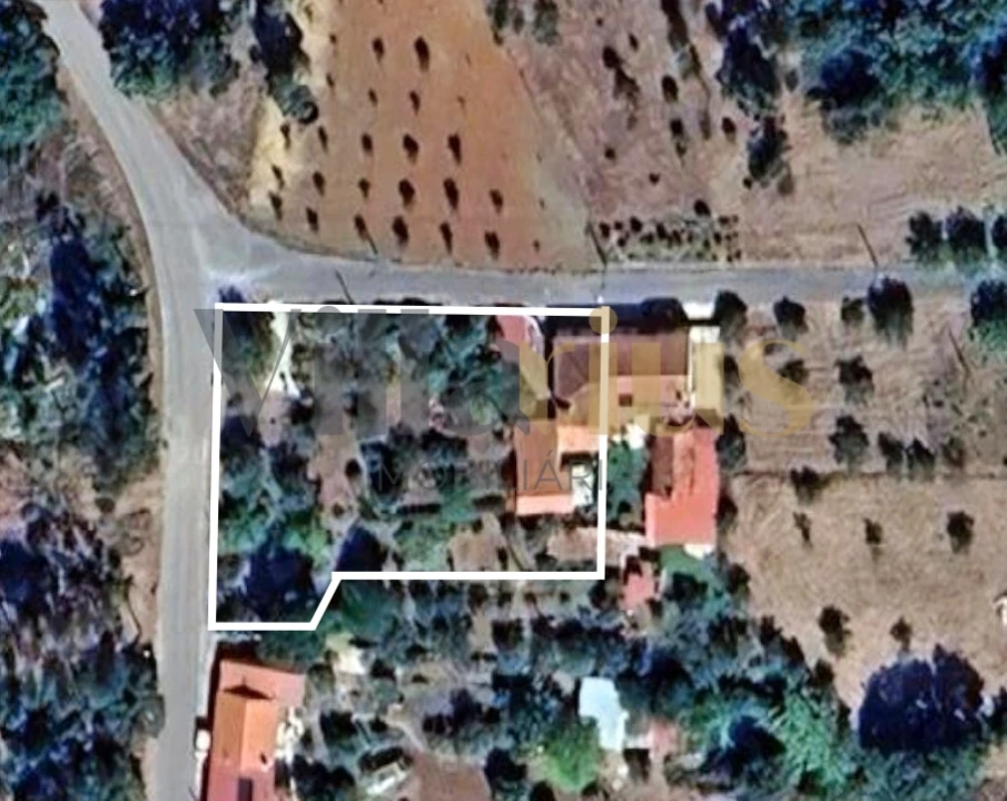 Moradia T2 para Venda em Casais e Alviobeira Foto 3