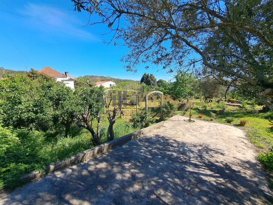 Moradia T2 para Venda em Casais e Alviobeira Foto 8