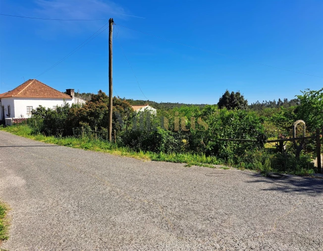 Moradia T2 para Venda em Casais e Alviobeira Foto 11