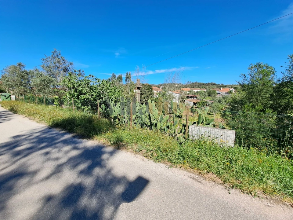 Moradia T2 para Venda em Casais e Alviobeira Foto 10