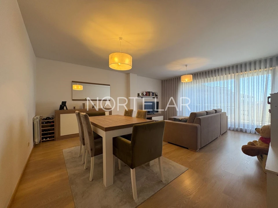 Apartamento T3 para Venda em Bougado (São Martinho e Santiago) Foto 1