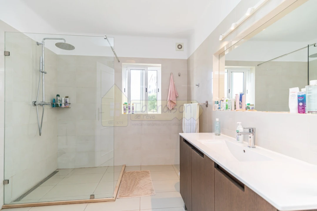 Moradia T5 para Venda em Boliqueime Foto 16