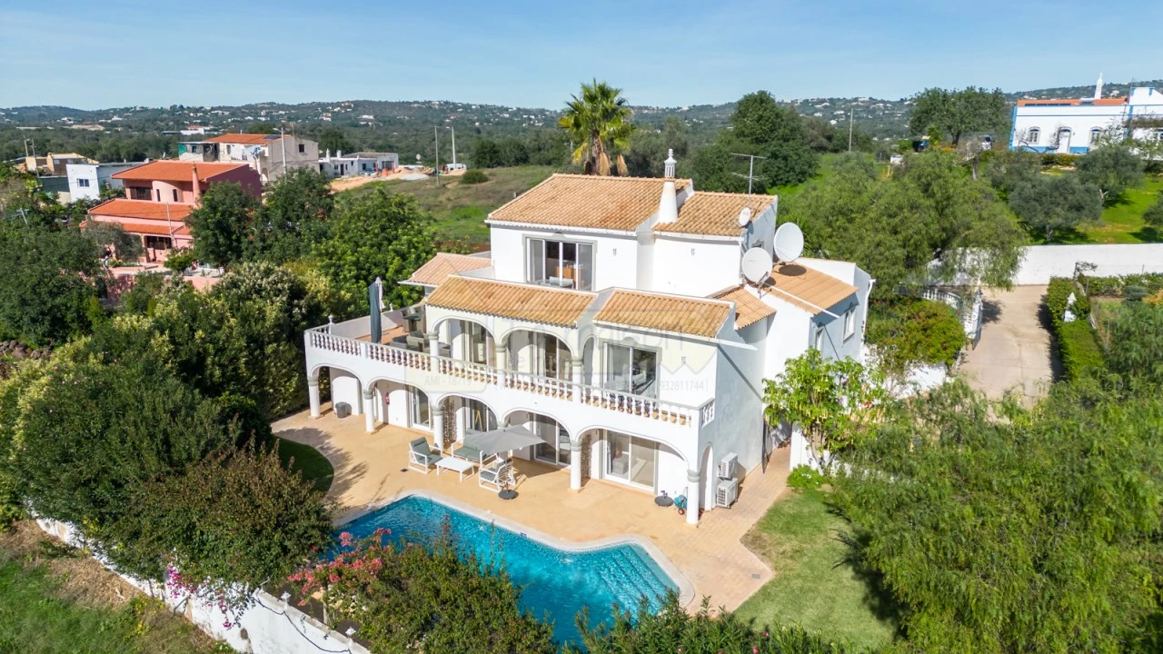 Moradia T5 para Venda em Boliqueime Foto 43