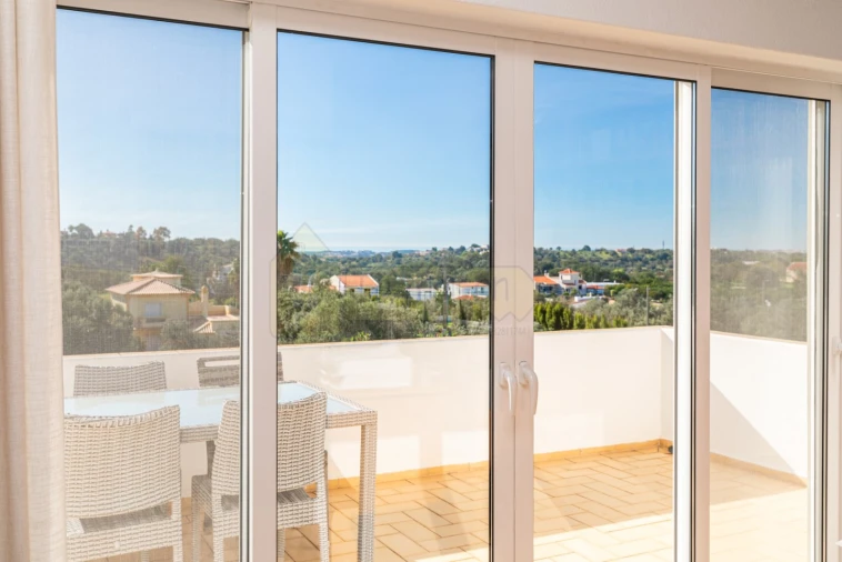 Moradia T5 para Venda em Boliqueime Foto 6