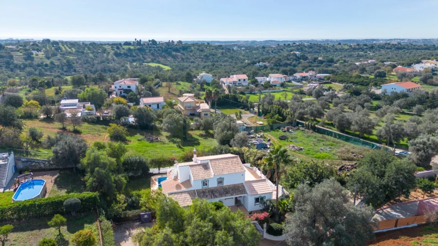 Moradia T5 para Venda em Boliqueime Foto 38