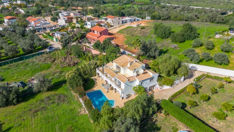 Moradia T5 para Venda em Boliqueime Foto 40