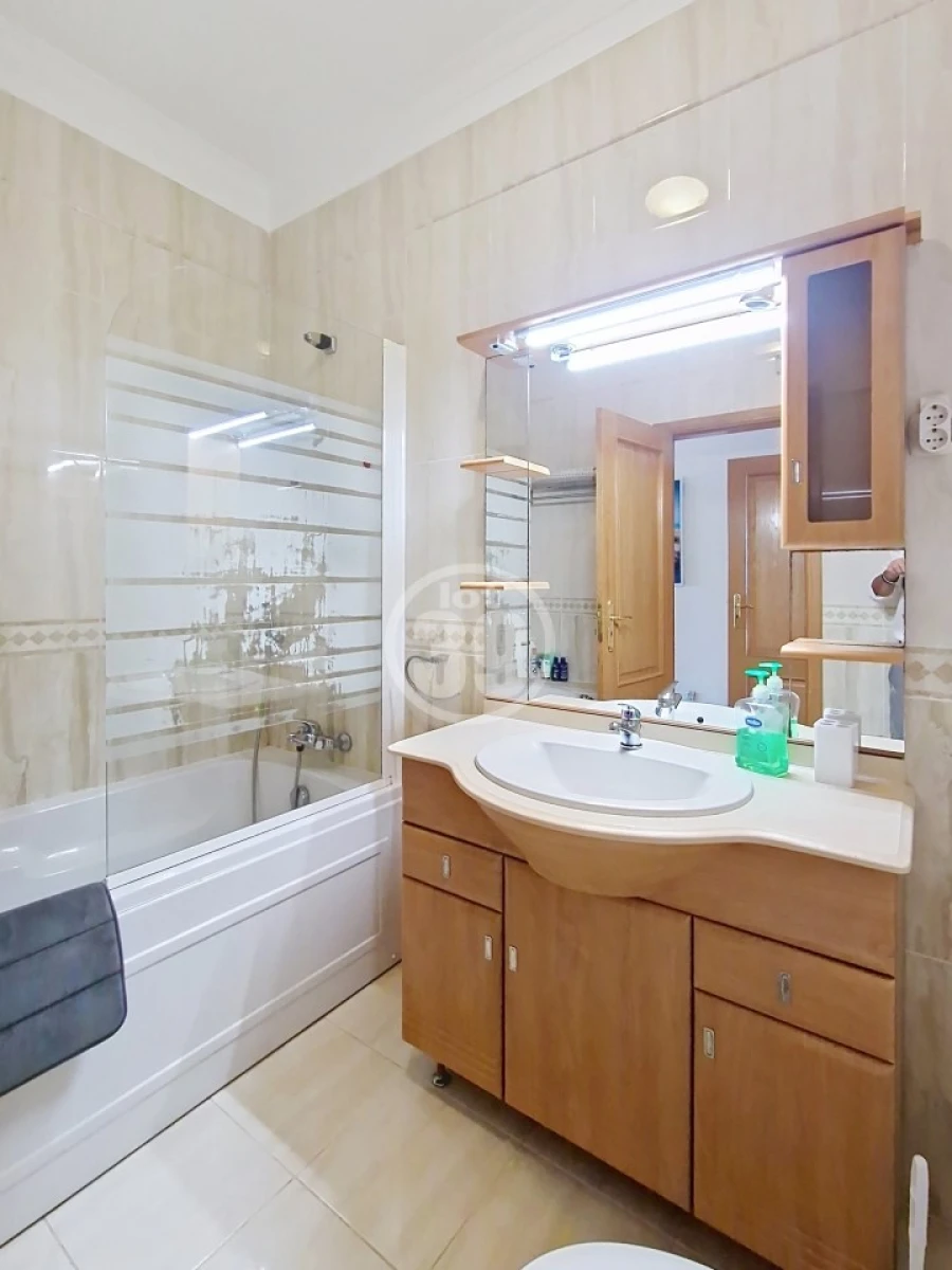 Apartamento T2 para Venda em Albufeira e Olhos de Água Foto 17